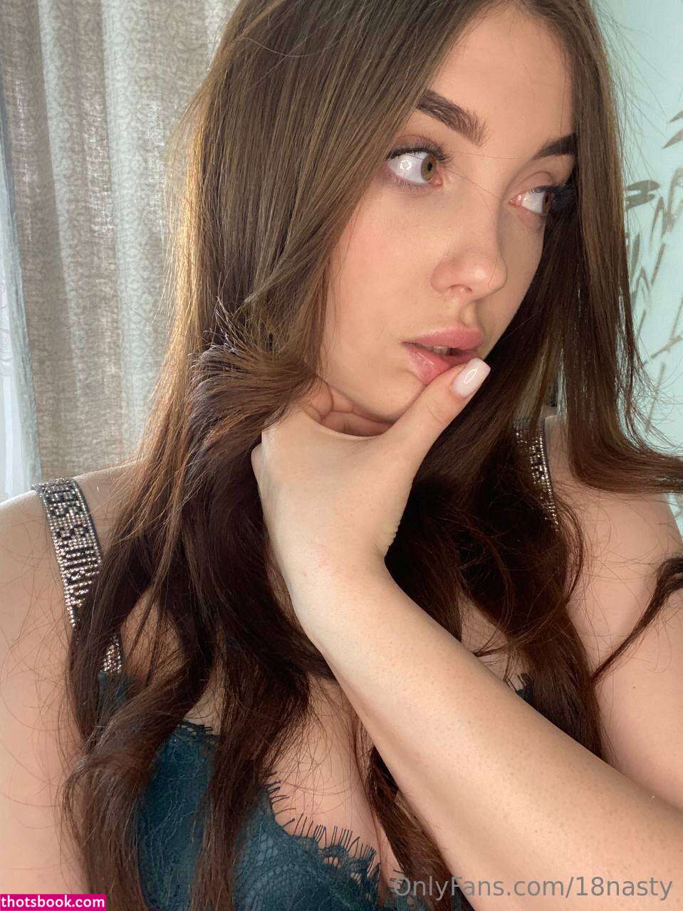 yourteengirlnastia Photo #32