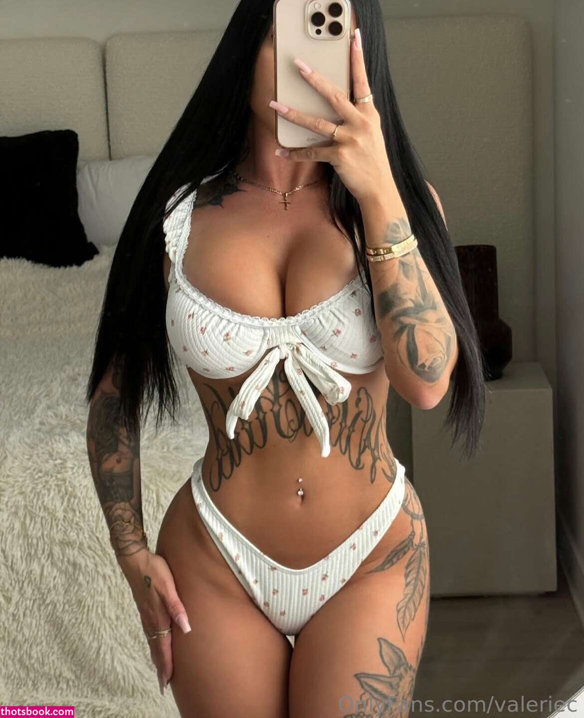 Valerie Cossette Photo #200