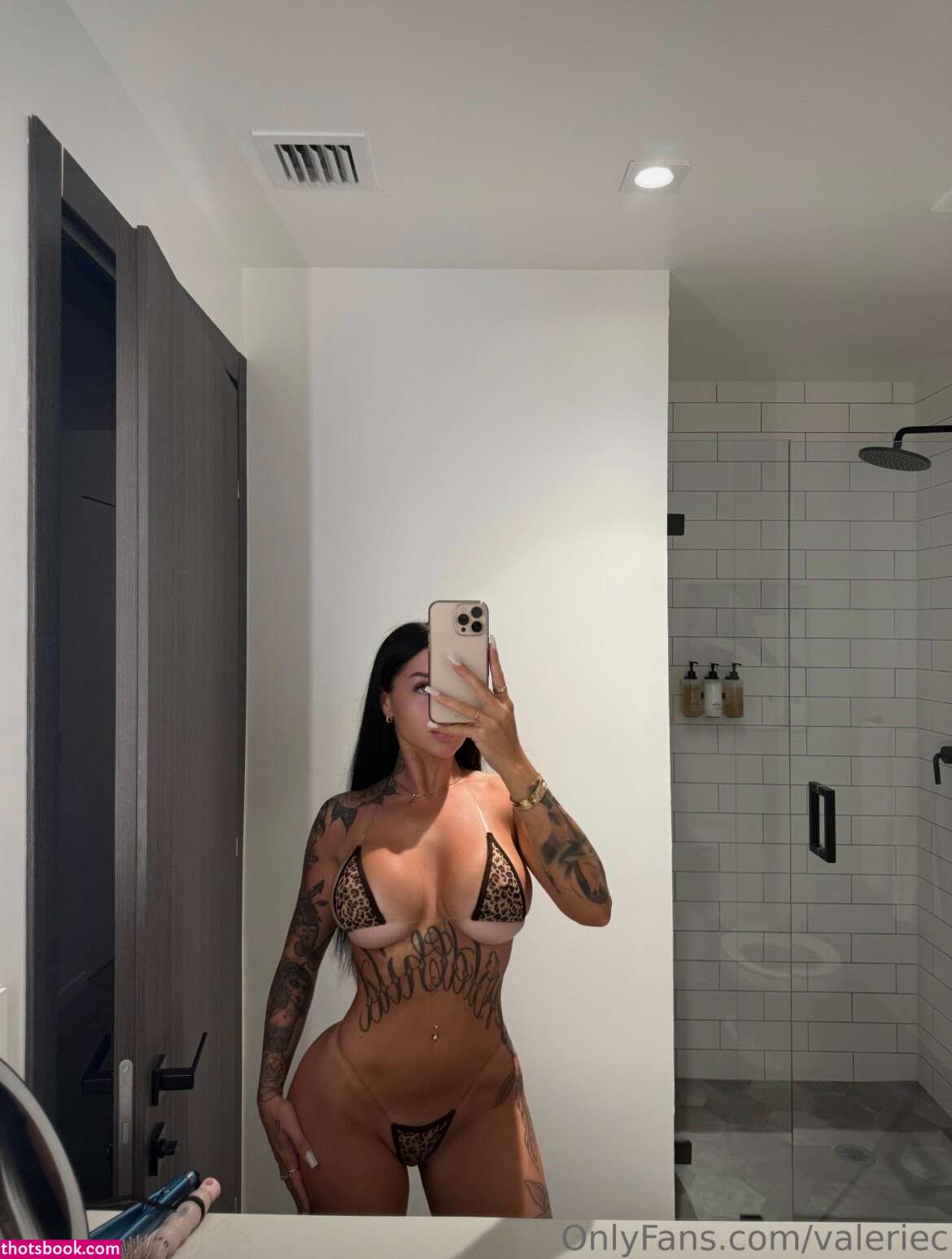 Valerie Cossette Photo #210