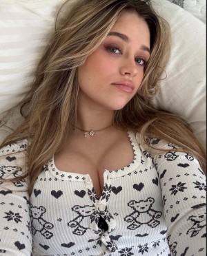 Abby Huxley Photo #79