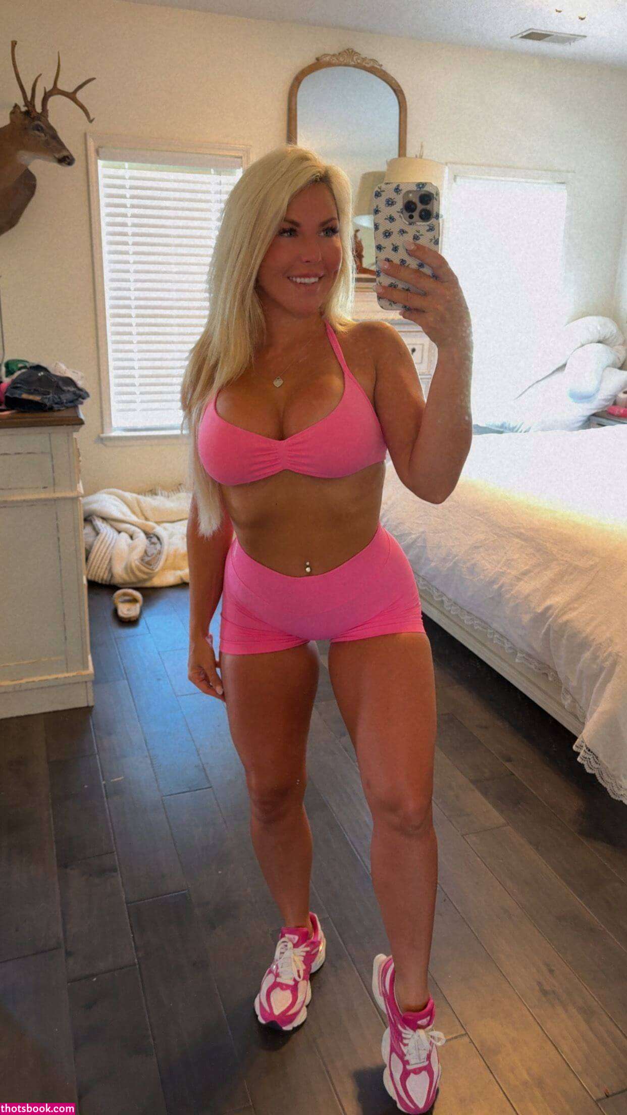 Sophie Swaney Photo #20