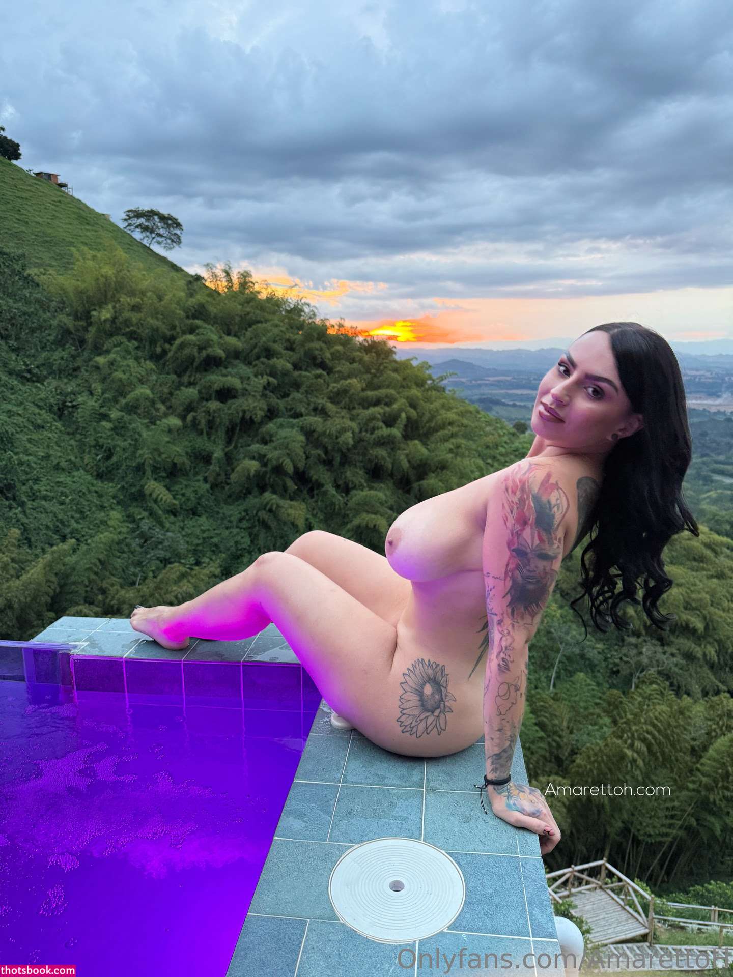 Amaretto Hammer Photo #899