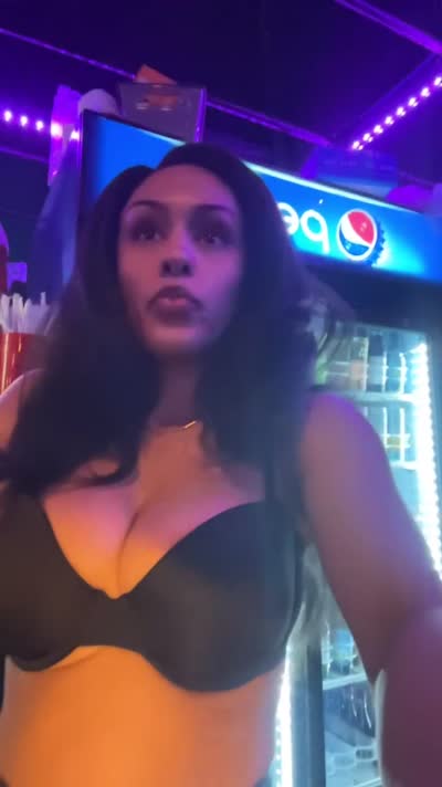 Aaliyeezy Video #22