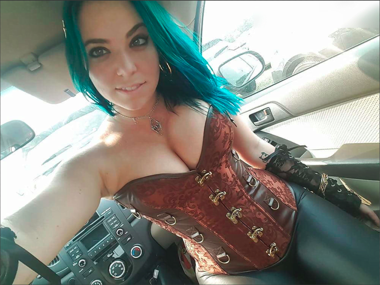 Curvyllama Photo #341