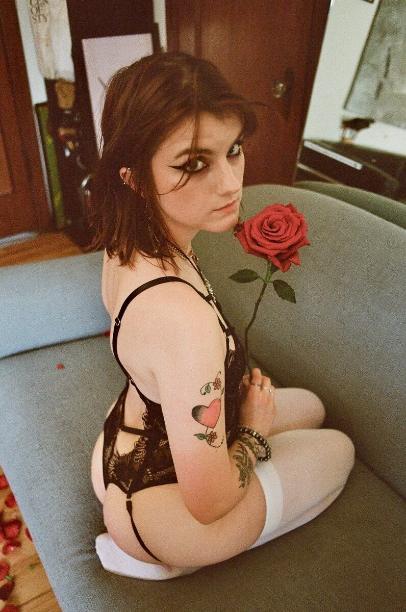 Msvioletvixxen Photo #9