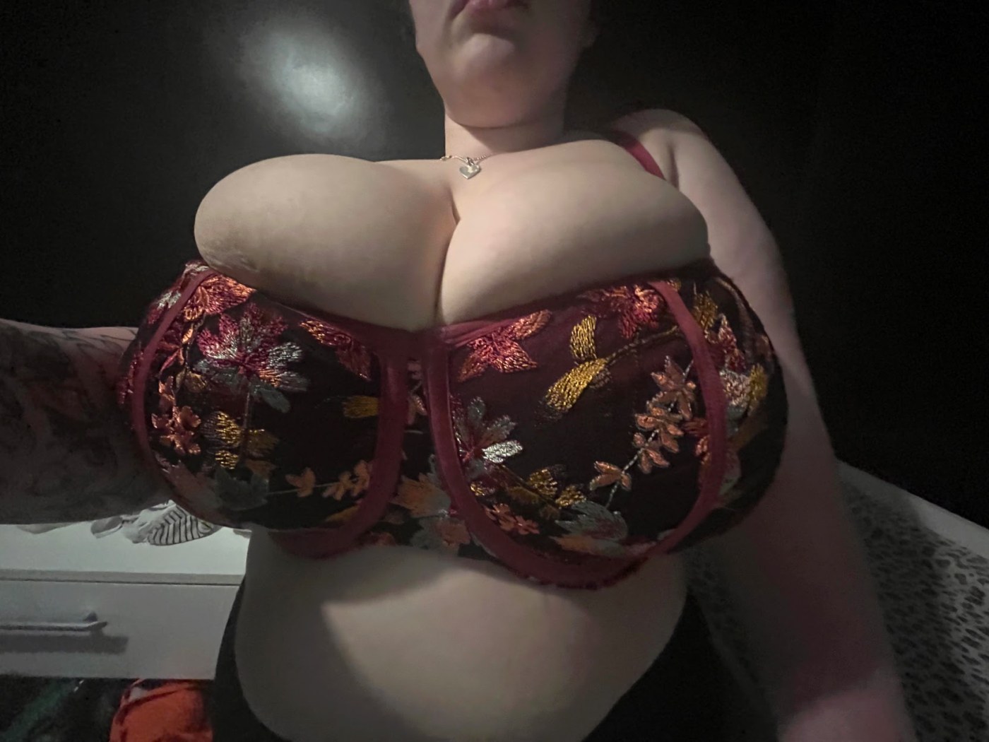 Phoebesofialouise Photo #7