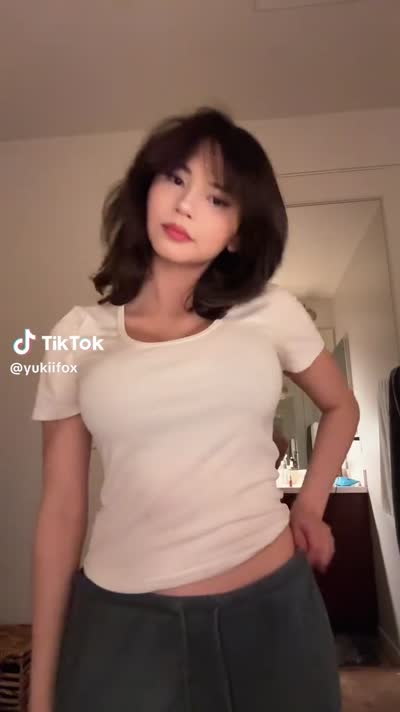 Yukiifoxx Video #33