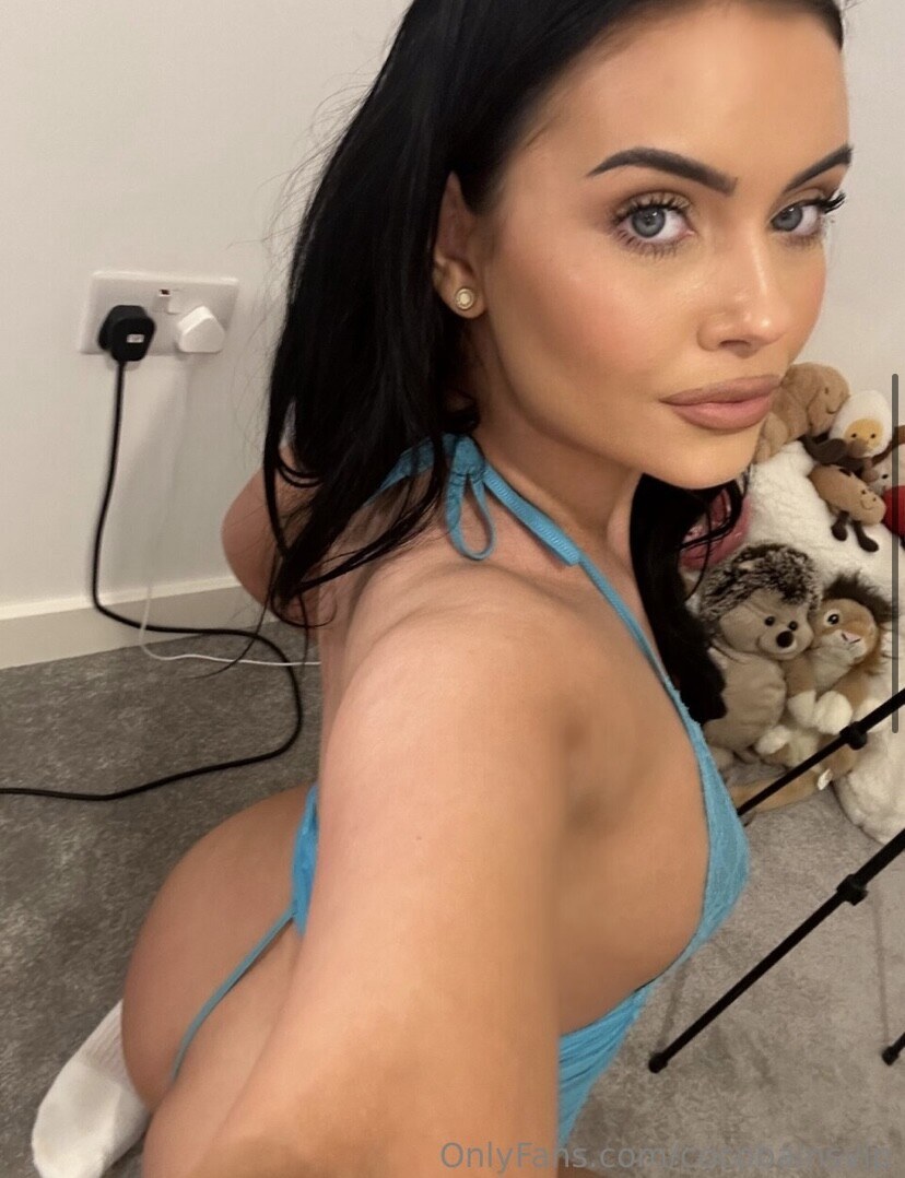 Chloe Bain Photo #20