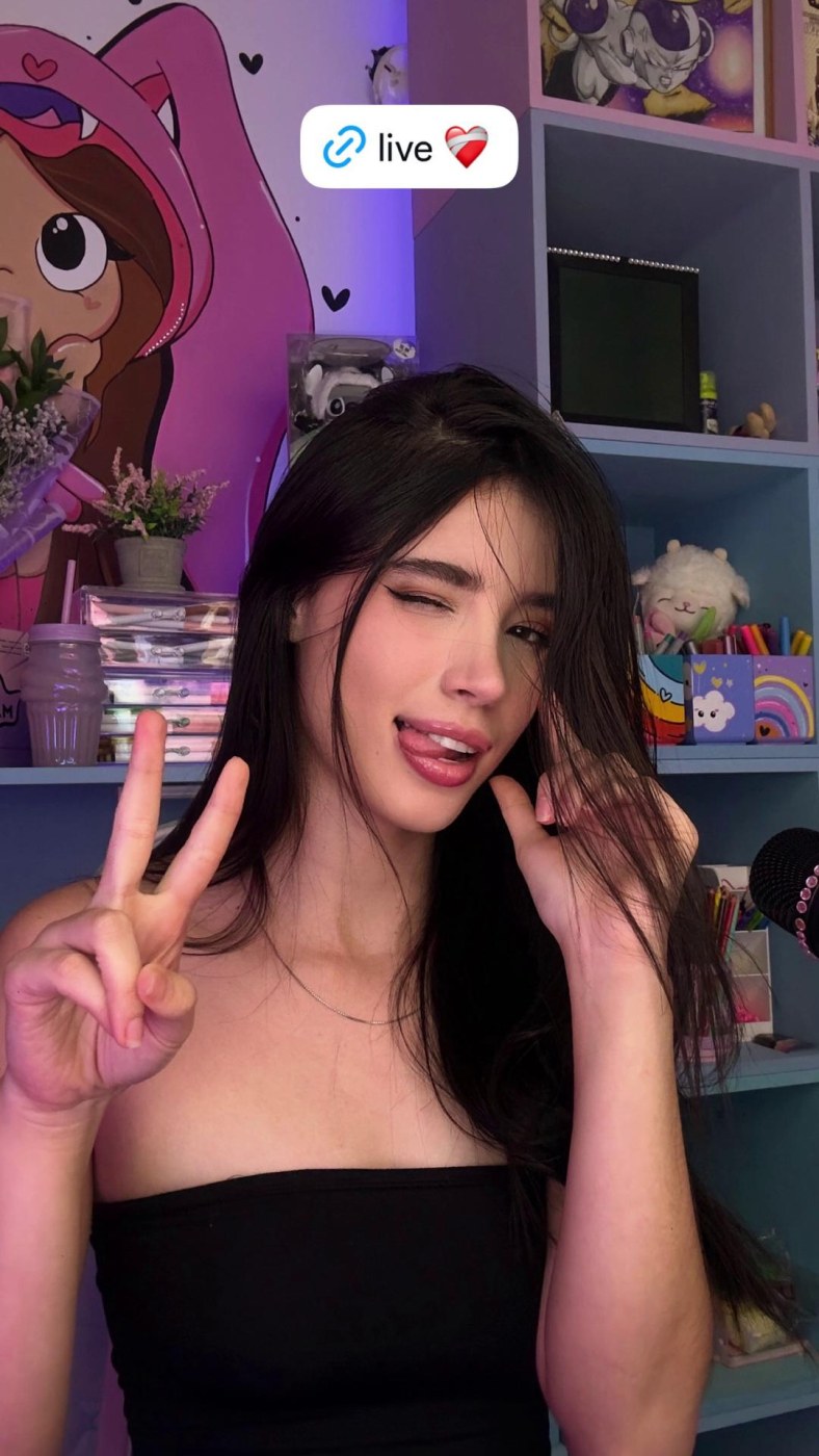 Luisa Valencia Photo #28