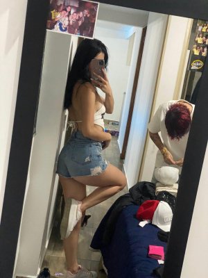 Luisa Valencia Photo #55