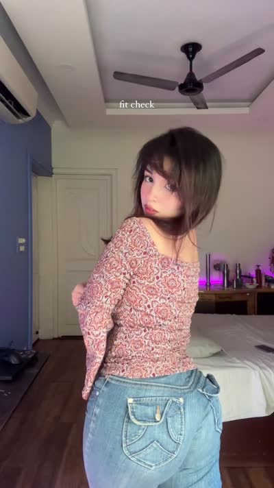 Samriddhi Uniyal Video #7