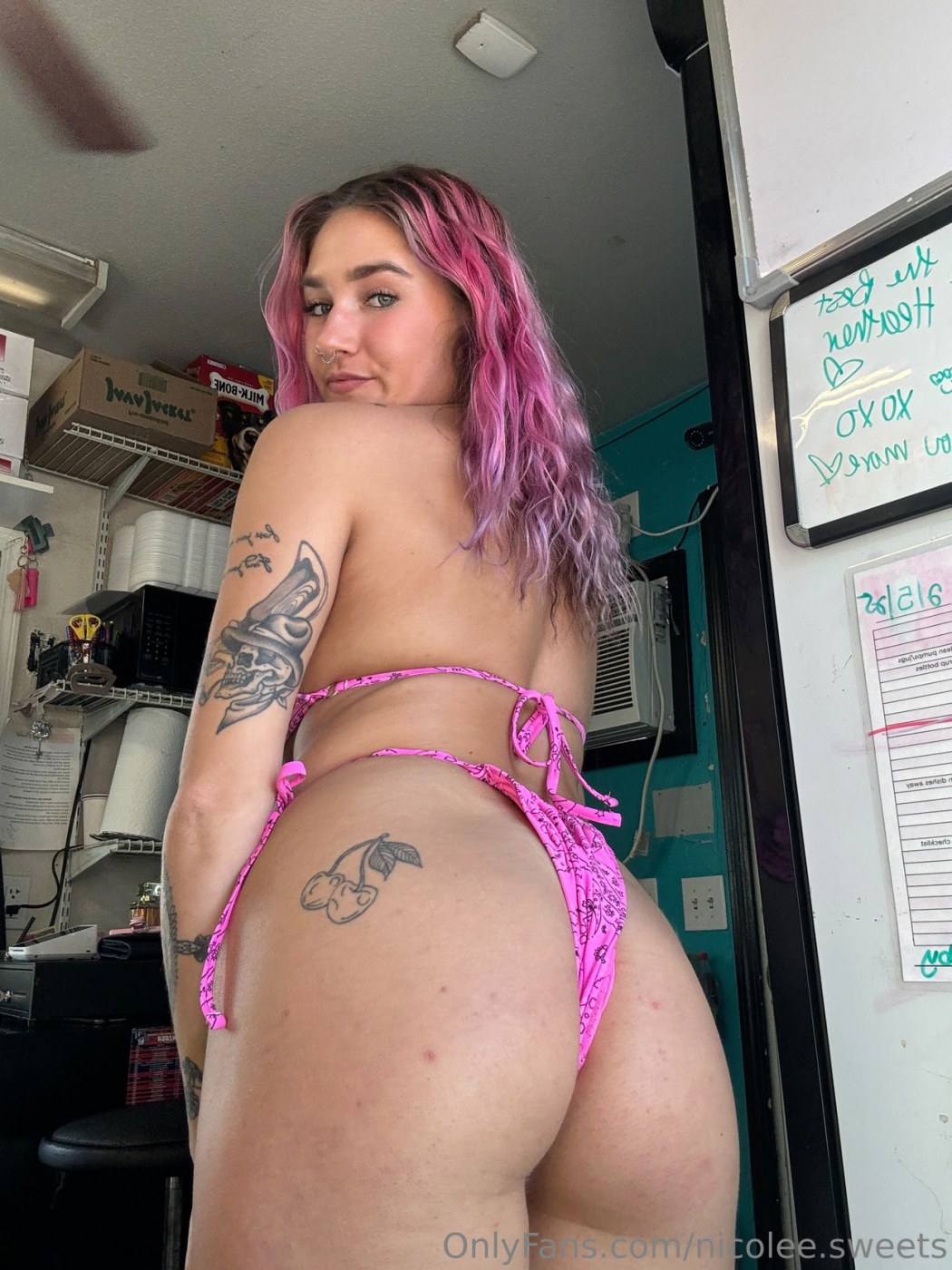 nicolee.sweets Photo #12