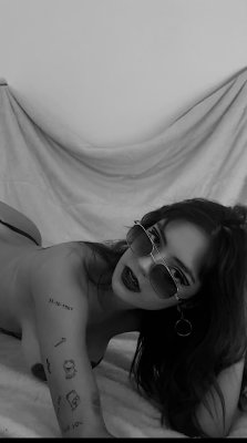 Vicky Charlon Photo #4