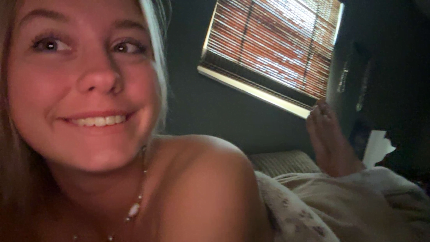 Emilia69 Photo #15