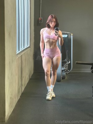 fitpoppi Photo #35