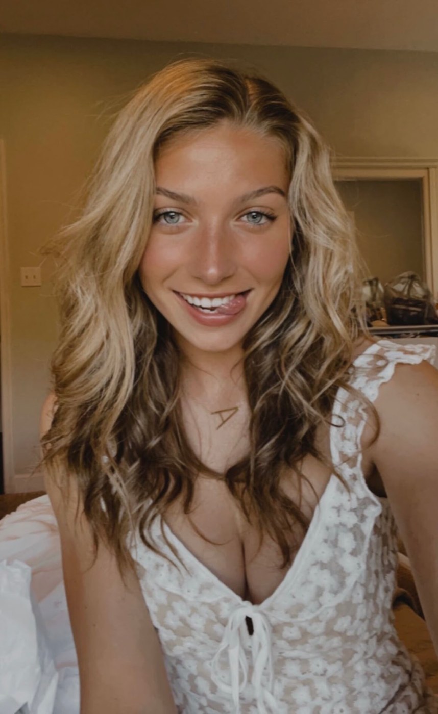 Avery Sickeri Photo #1