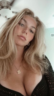 Avery Sickeri Photo #17
