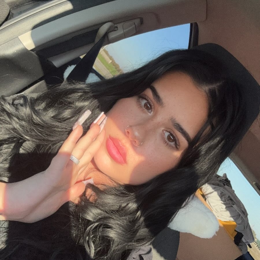 Brookekemeni Photo #2
