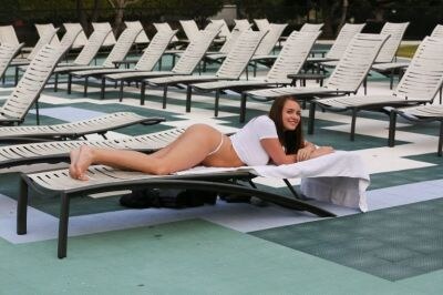 Kendra Rowe Photo #30