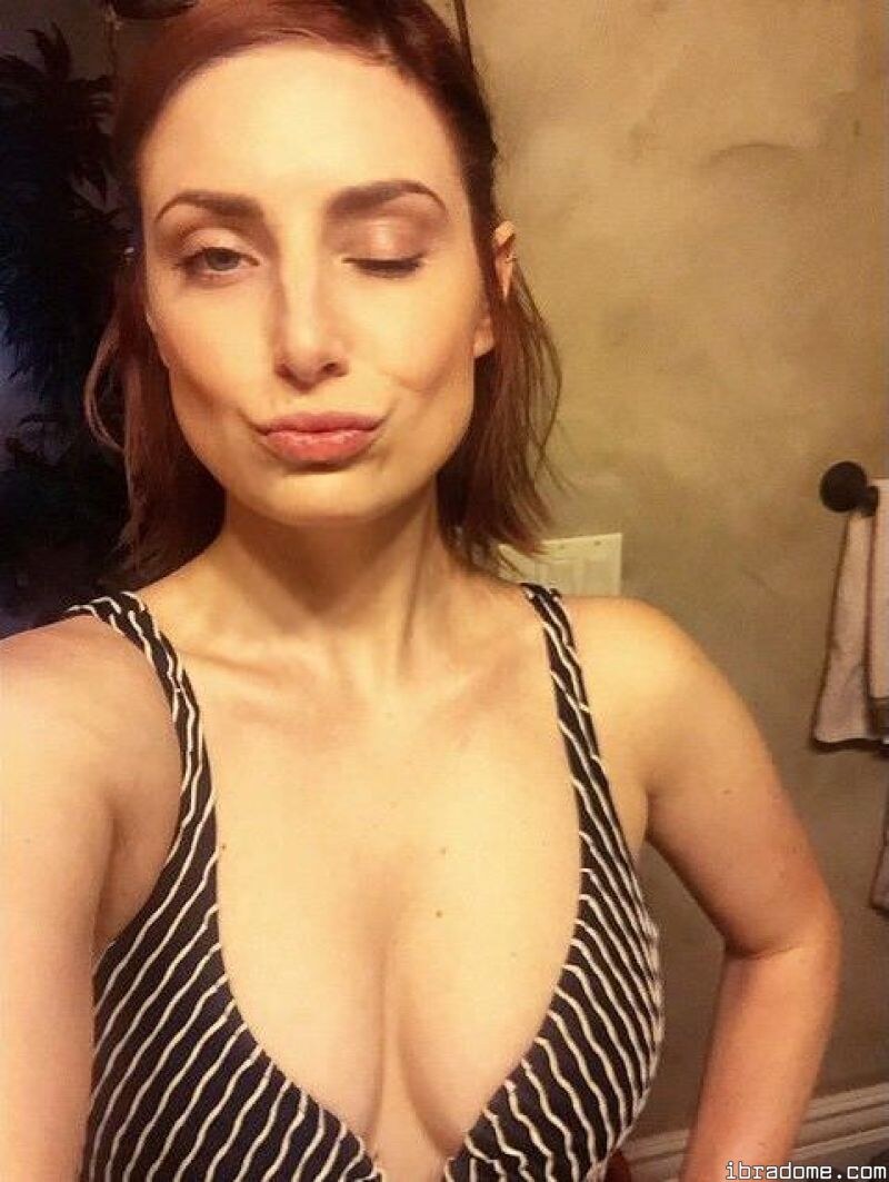 Bree Essrig Photo #19