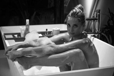 Genevieve Photo #189