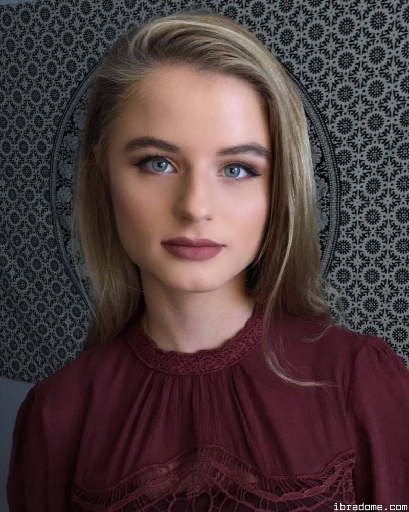 Julia Gilson Photo #12