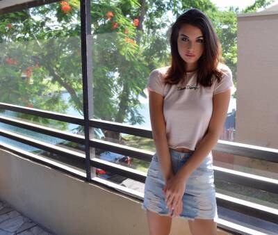 Sabrina Vaz Photo #20