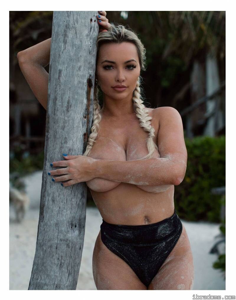 Lindsey Pelas Photo #87