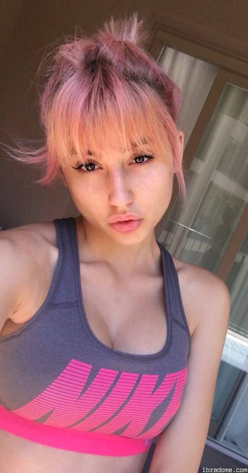 gretamenchi Photo #7