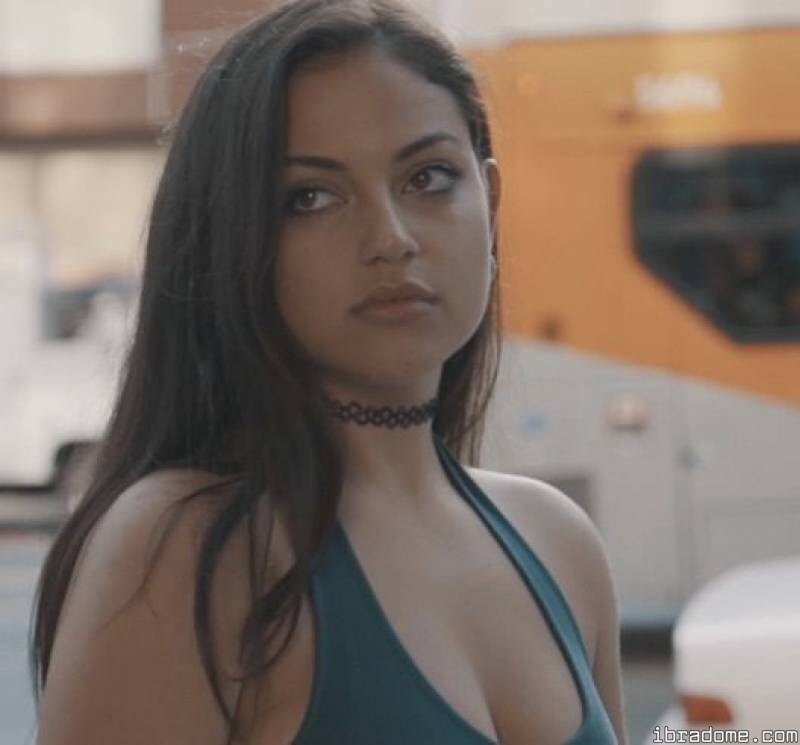 Inanna Sarkis Photo #49