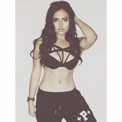 Inanna Sarkis Photo #6