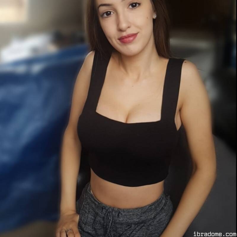 Coral Larsen Photo #112