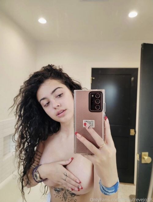Malu Trevejo Photo #88