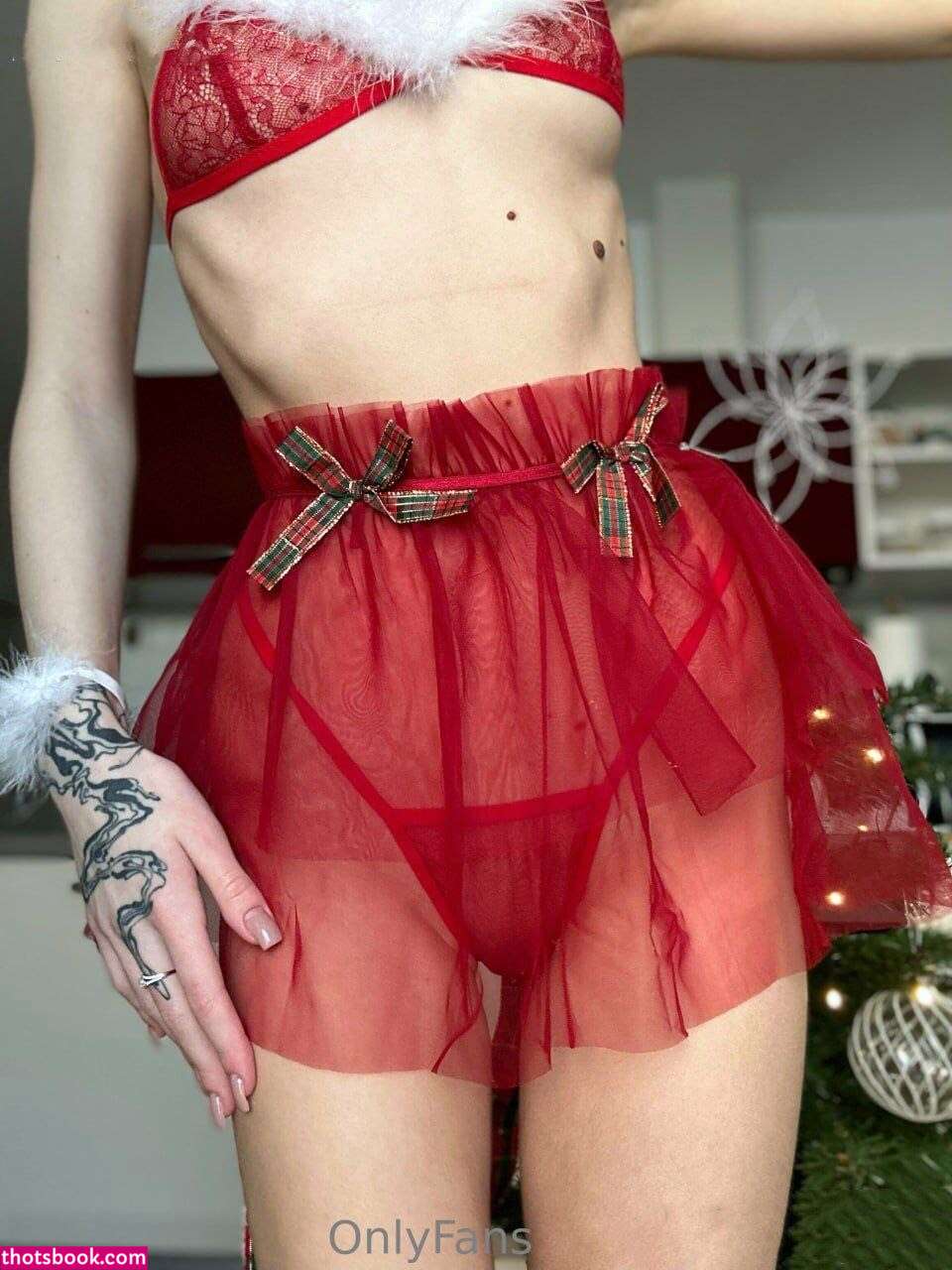 Blonde Belle Photo #8