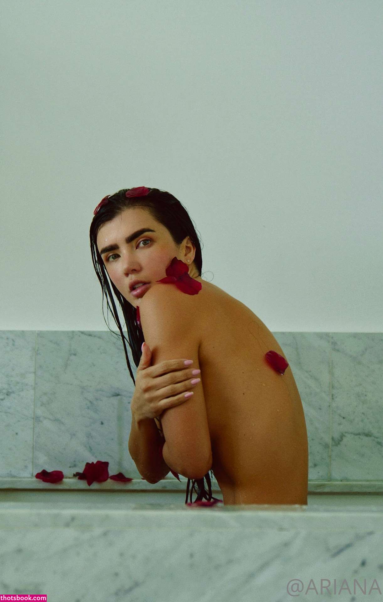 Ariana James Photo #14