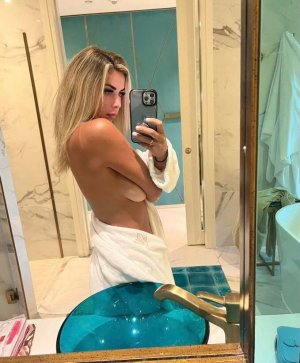 Cutegeekie Photo #57