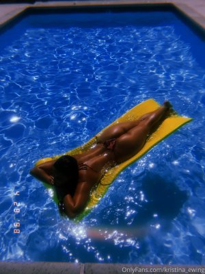 Kristina Ewing Photo #4