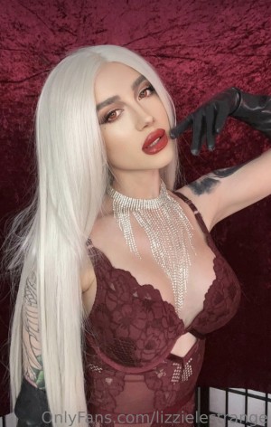 Lizzielestrange Photo #38