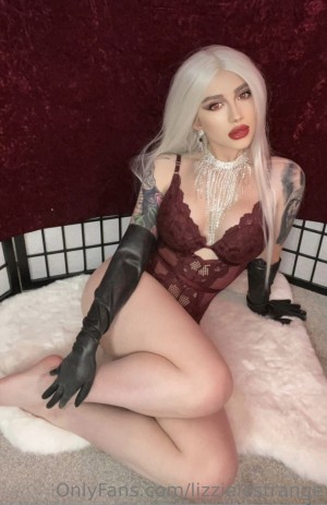 Lizzielestrange Photo #39