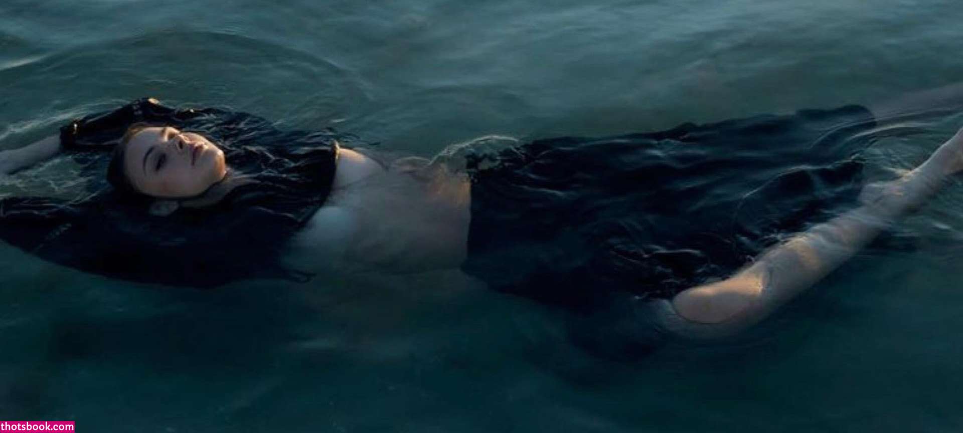 Meika Woollard Photo #13