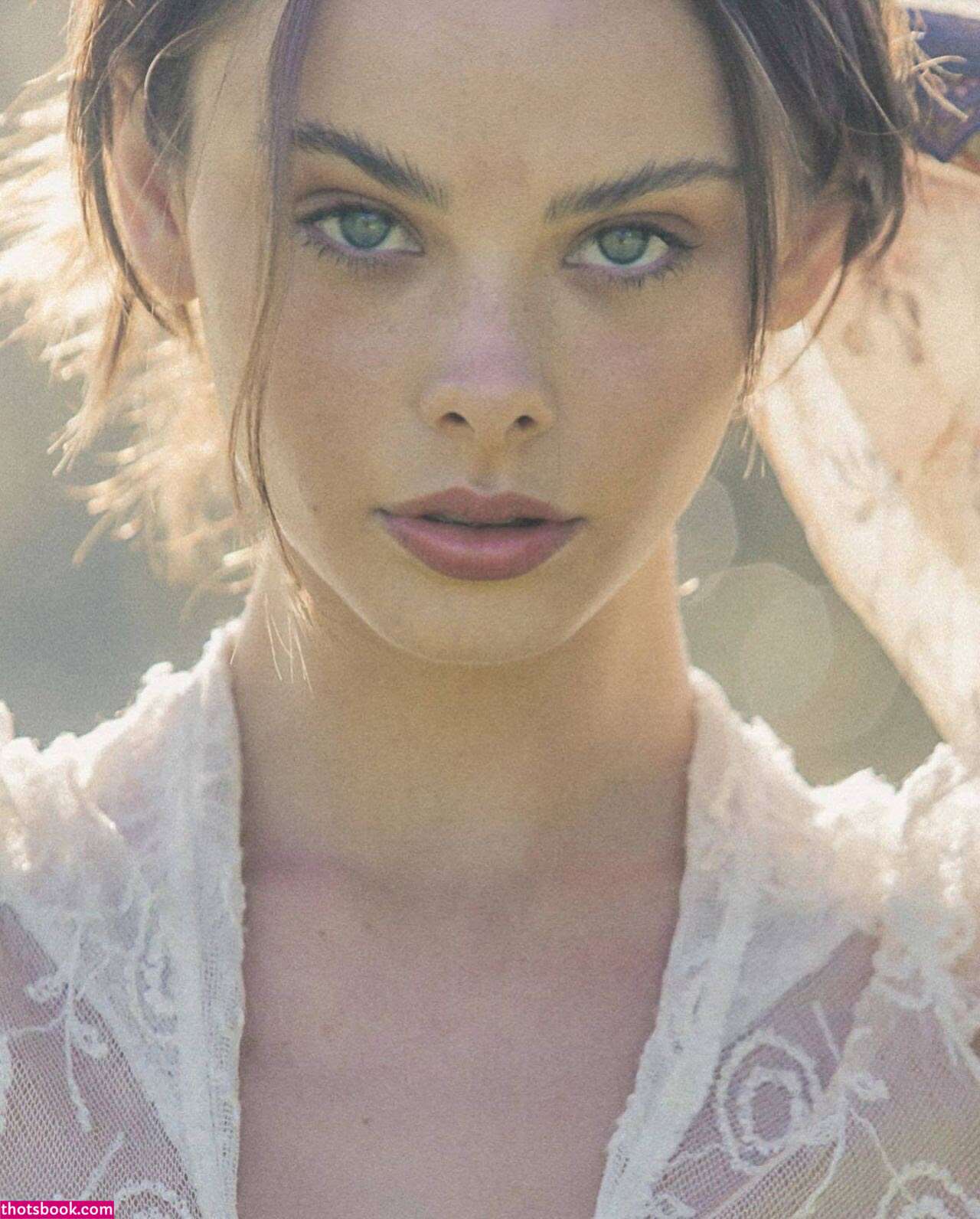 Meika Woollard Photo #30