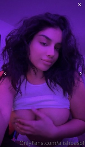 Alishbasheikh Photo #97