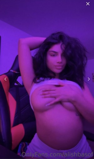 Alishbasheikh Photo #101