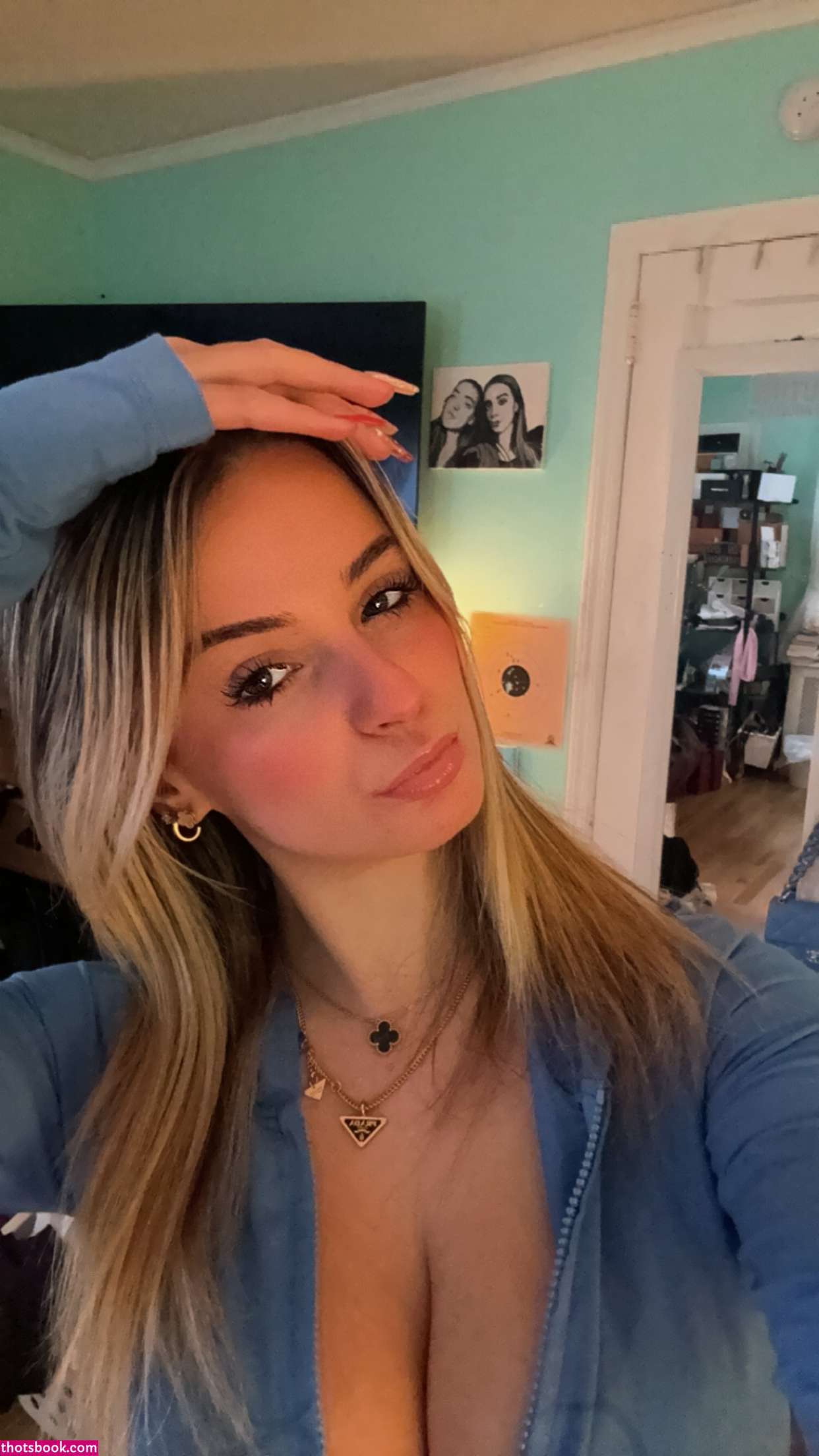 Kaitlyn Krems Photo #12