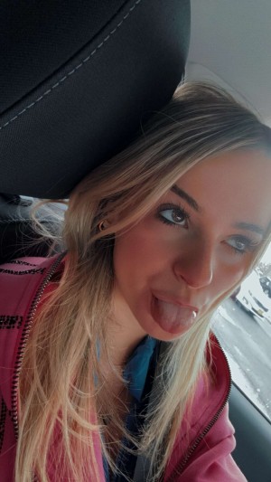 Kaitlyn Krems Photo #16