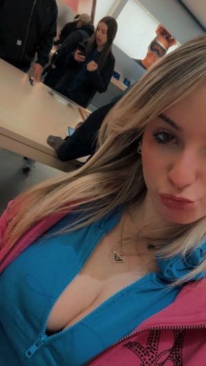 Kaitlyn Krems Photo #23