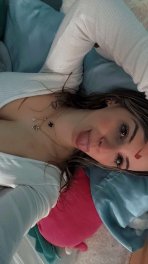 Kaitlyn Krems Photo #37