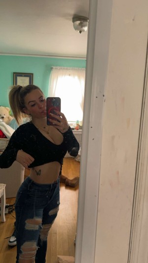 Kaitlyn Krems Photo #78