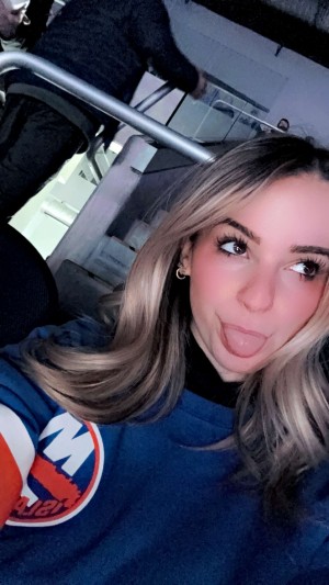 Kaitlyn Krems Photo #108