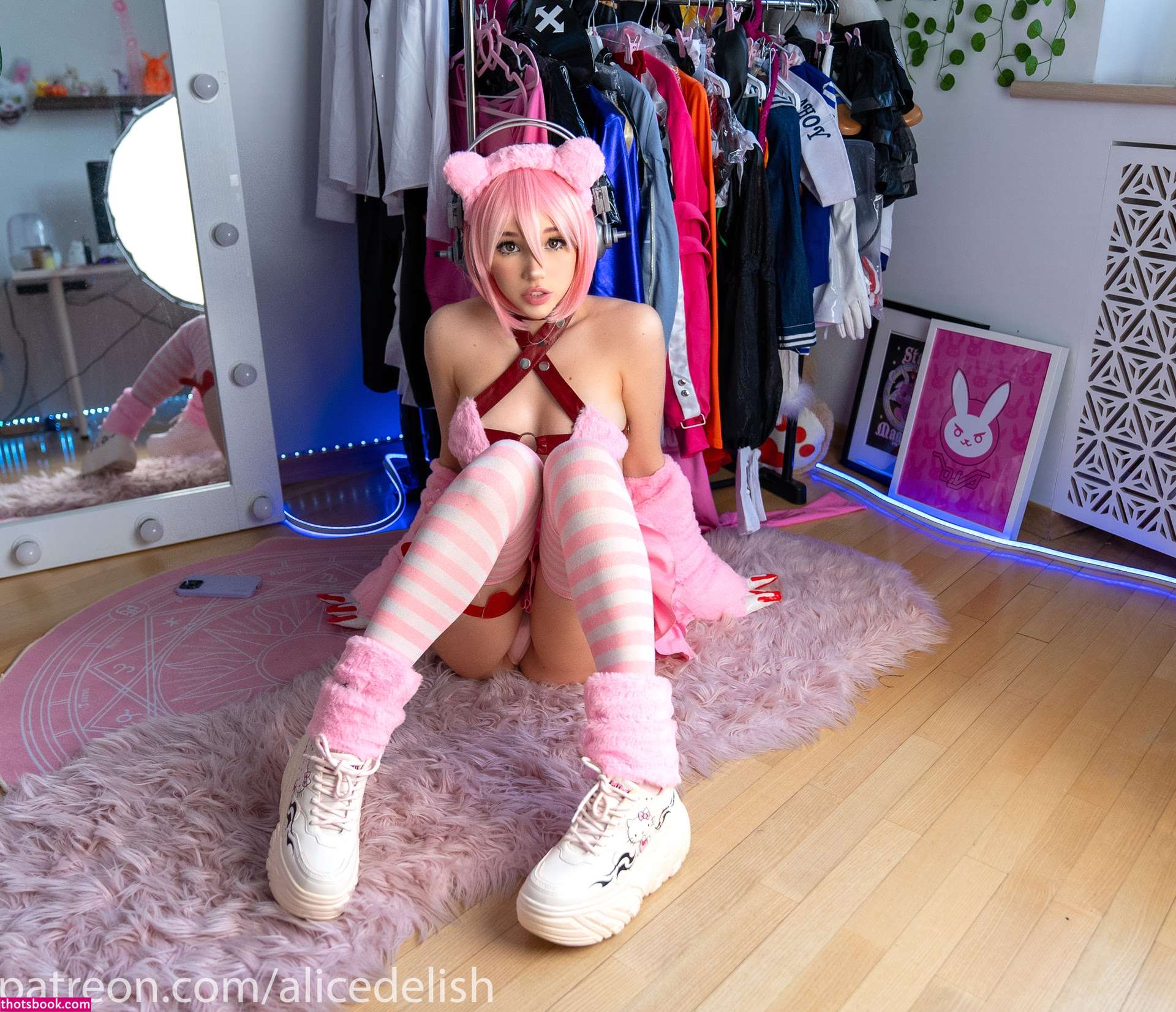 Alice Delish Photo #813